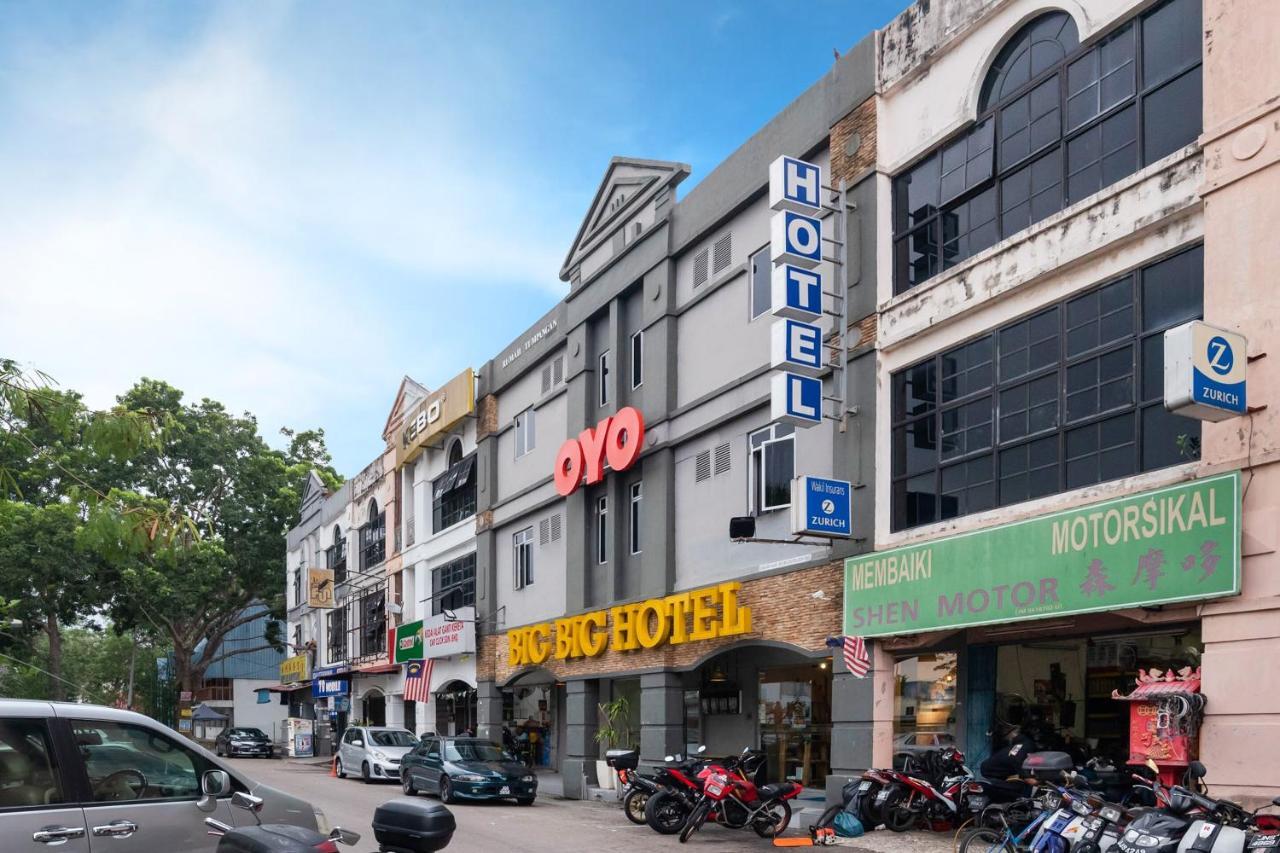 Oyo 89355 Big Big Hotel Johor Bahru Exterior photo