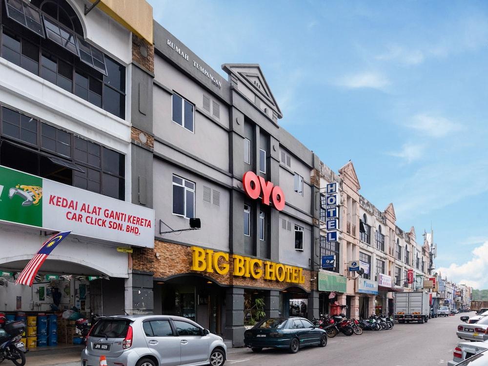 Oyo 89355 Big Big Hotel Johor Bahru Exterior photo