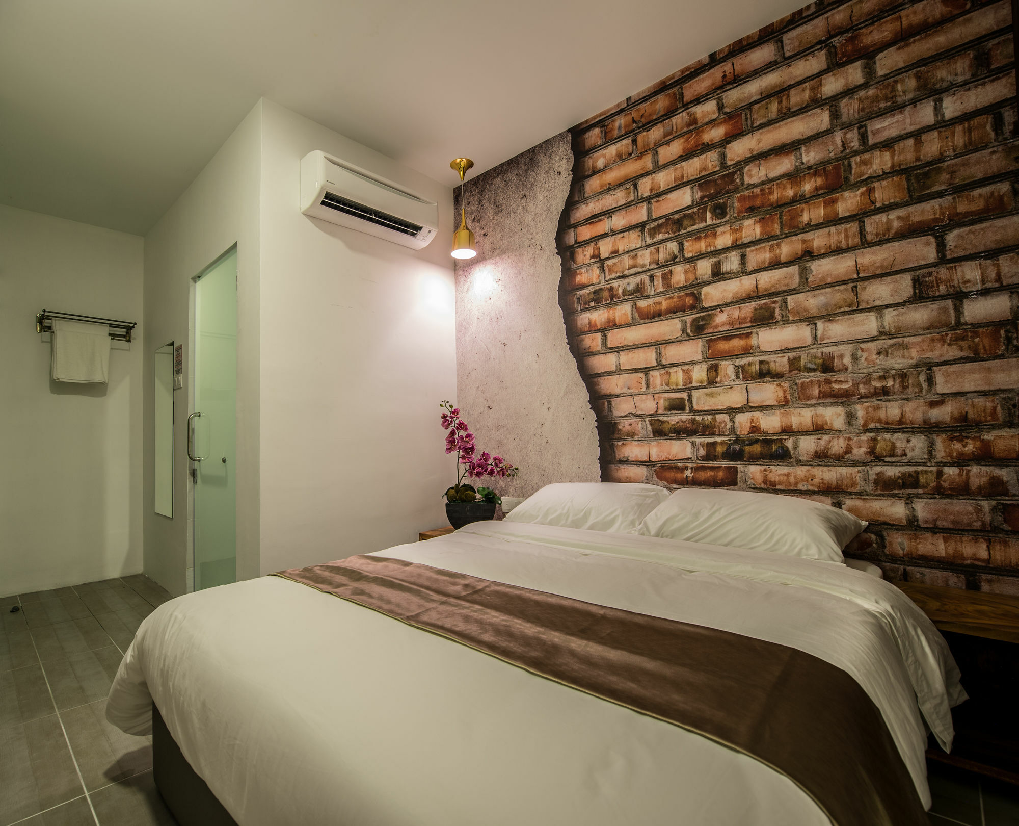 Oyo 89355 Big Big Hotel Johor Bahru Exterior photo