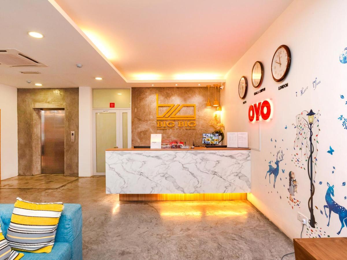 Oyo 89355 Big Big Hotel Johor Bahru Exterior photo